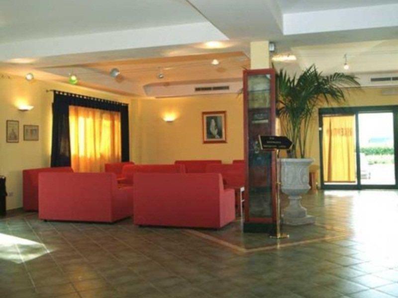 Hotel Palacavicchi Ciampino Exterior photo