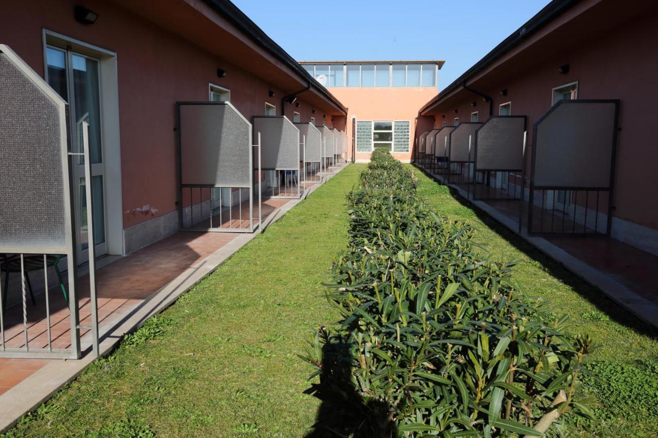 Hotel Palacavicchi Ciampino Exterior photo