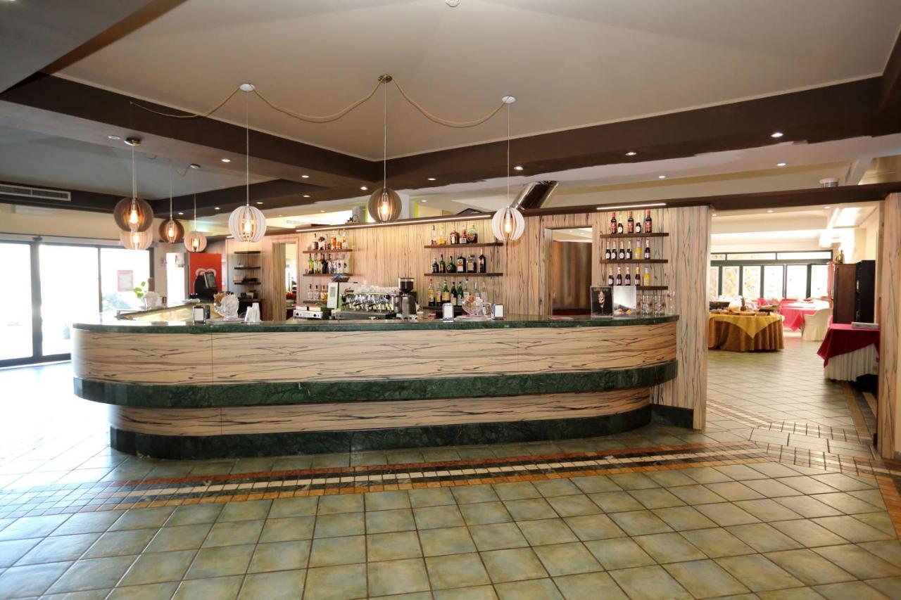 Hotel Palacavicchi Ciampino Exterior photo