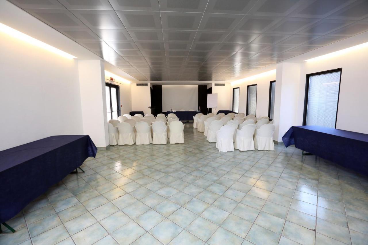 Hotel Palacavicchi Ciampino Exterior photo