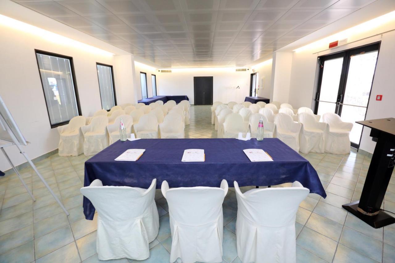 Hotel Palacavicchi Ciampino Exterior photo