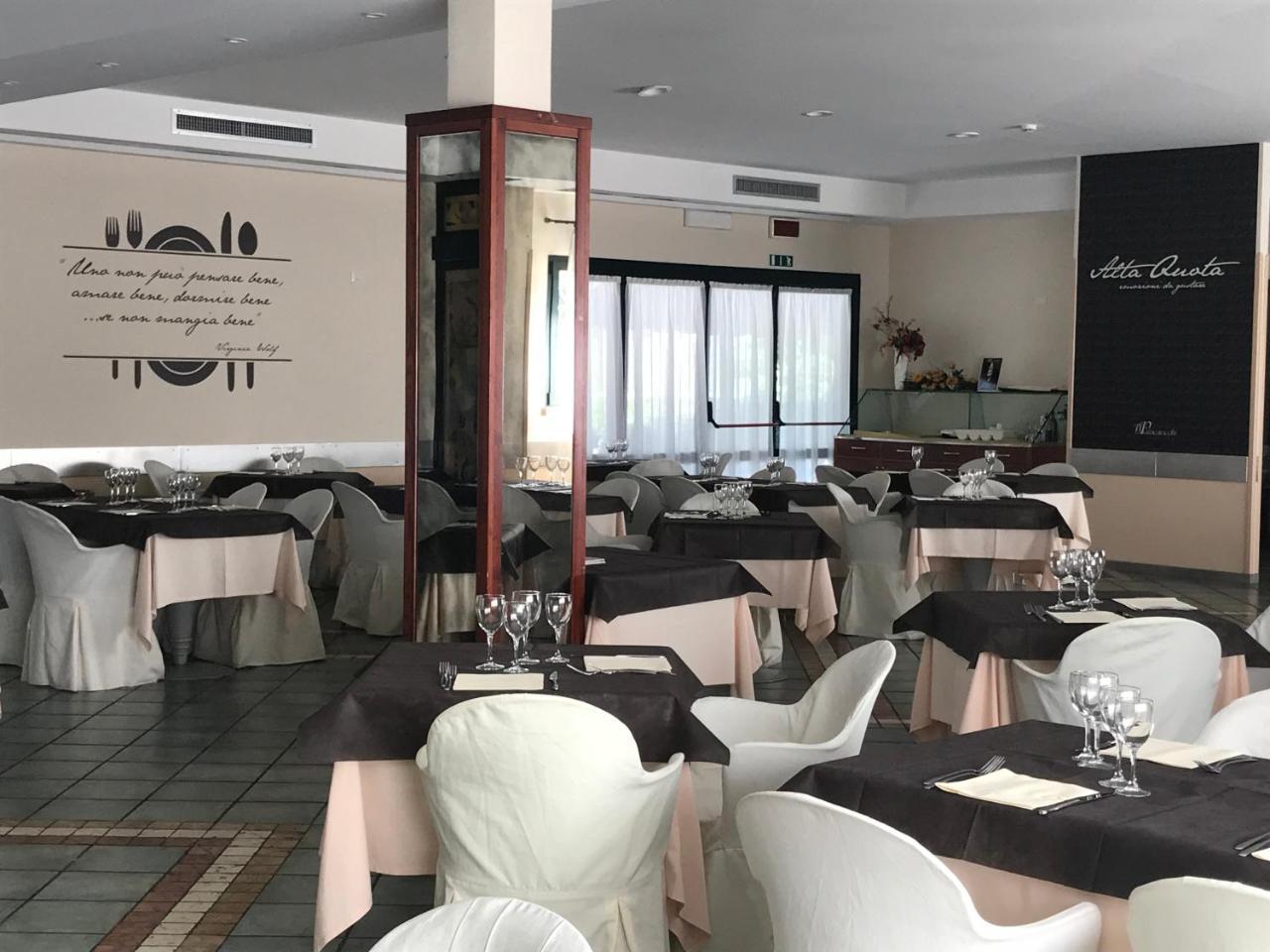 Hotel Palacavicchi Ciampino Exterior photo