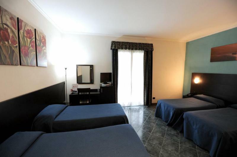 Hotel Palacavicchi Ciampino Exterior photo